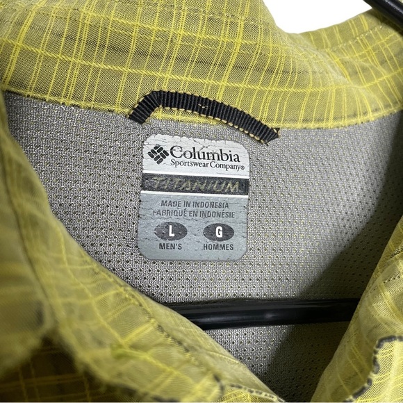 Columbia titanium short sleeve button up shirt - Picture 10 of 10